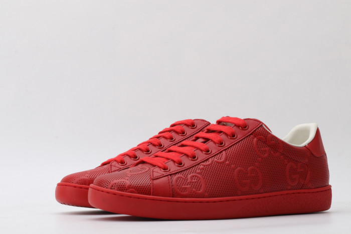 G*u*i low-top sneaker