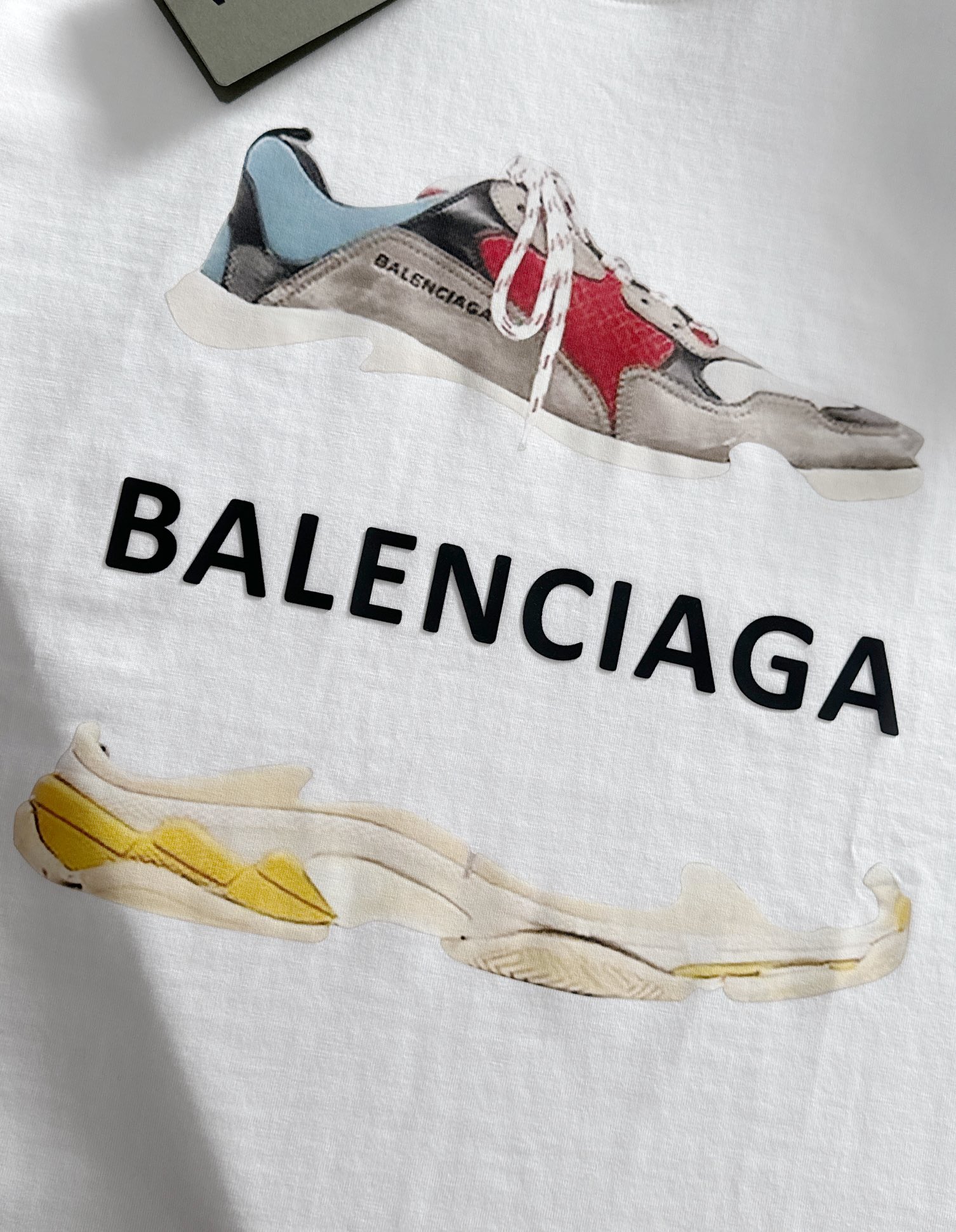 Ba*len*cia*ga t-shirts