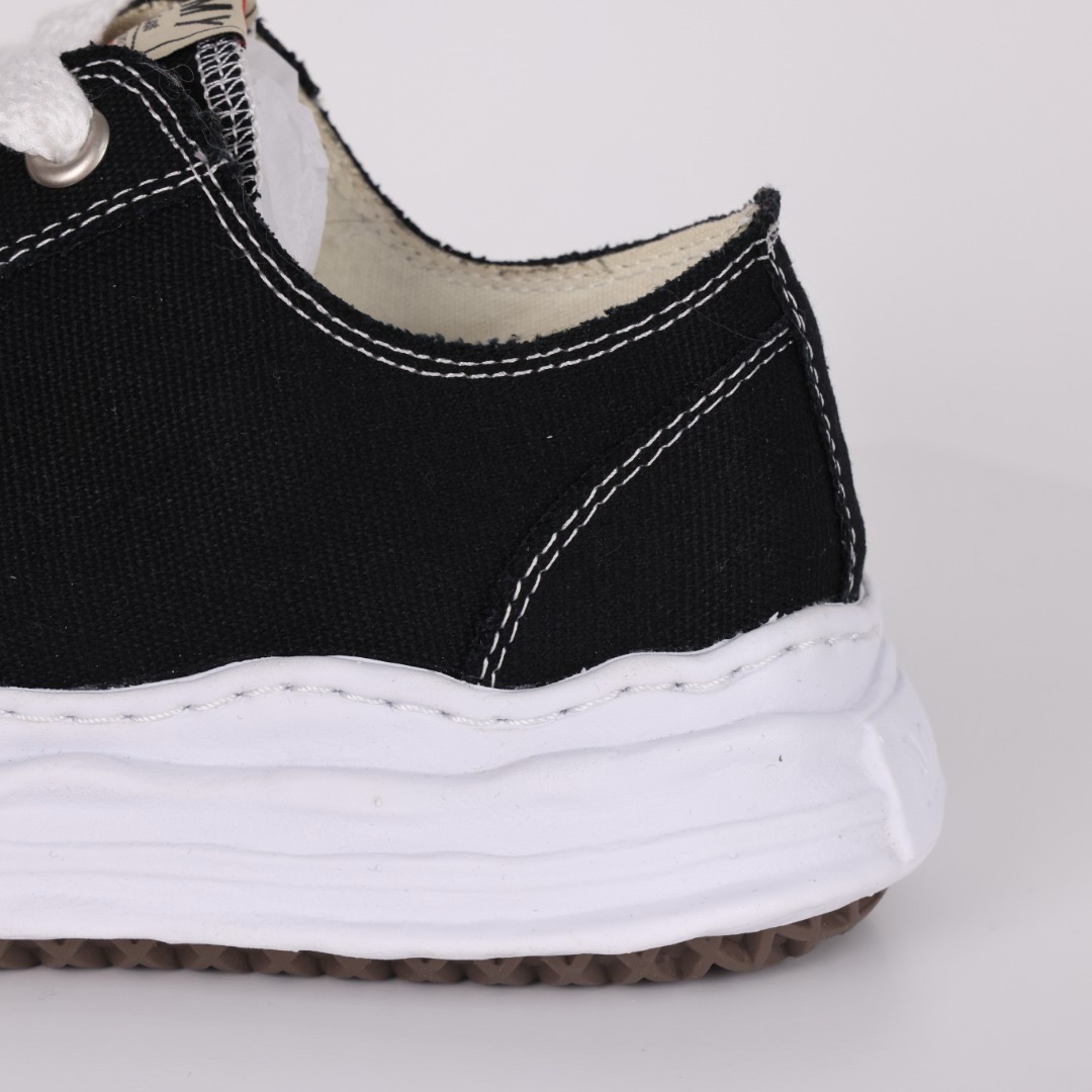 Ma*s*n mihara yasuhiro mmy sneaker