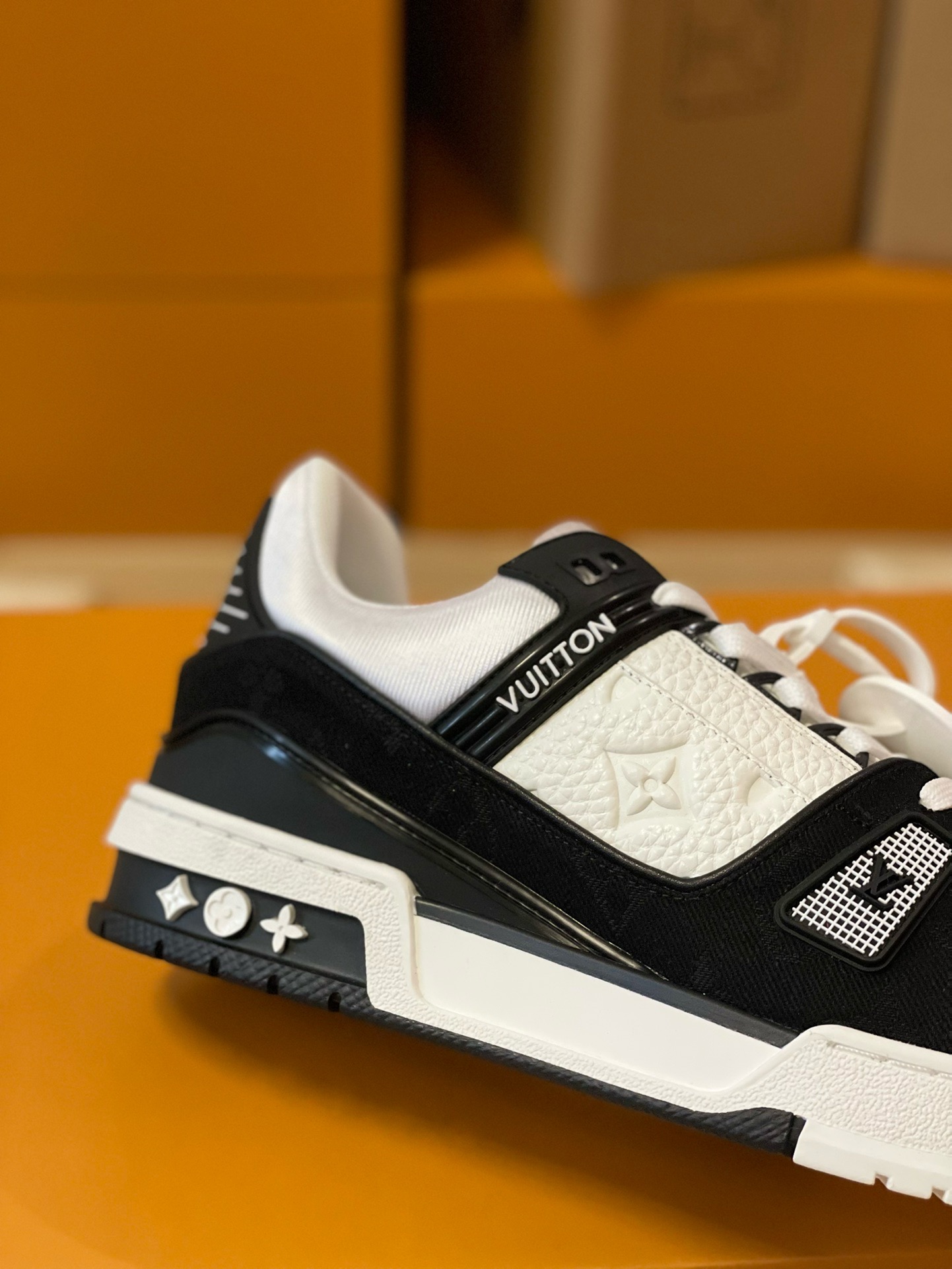 Loui Vuitto TRAINER SNEAKER