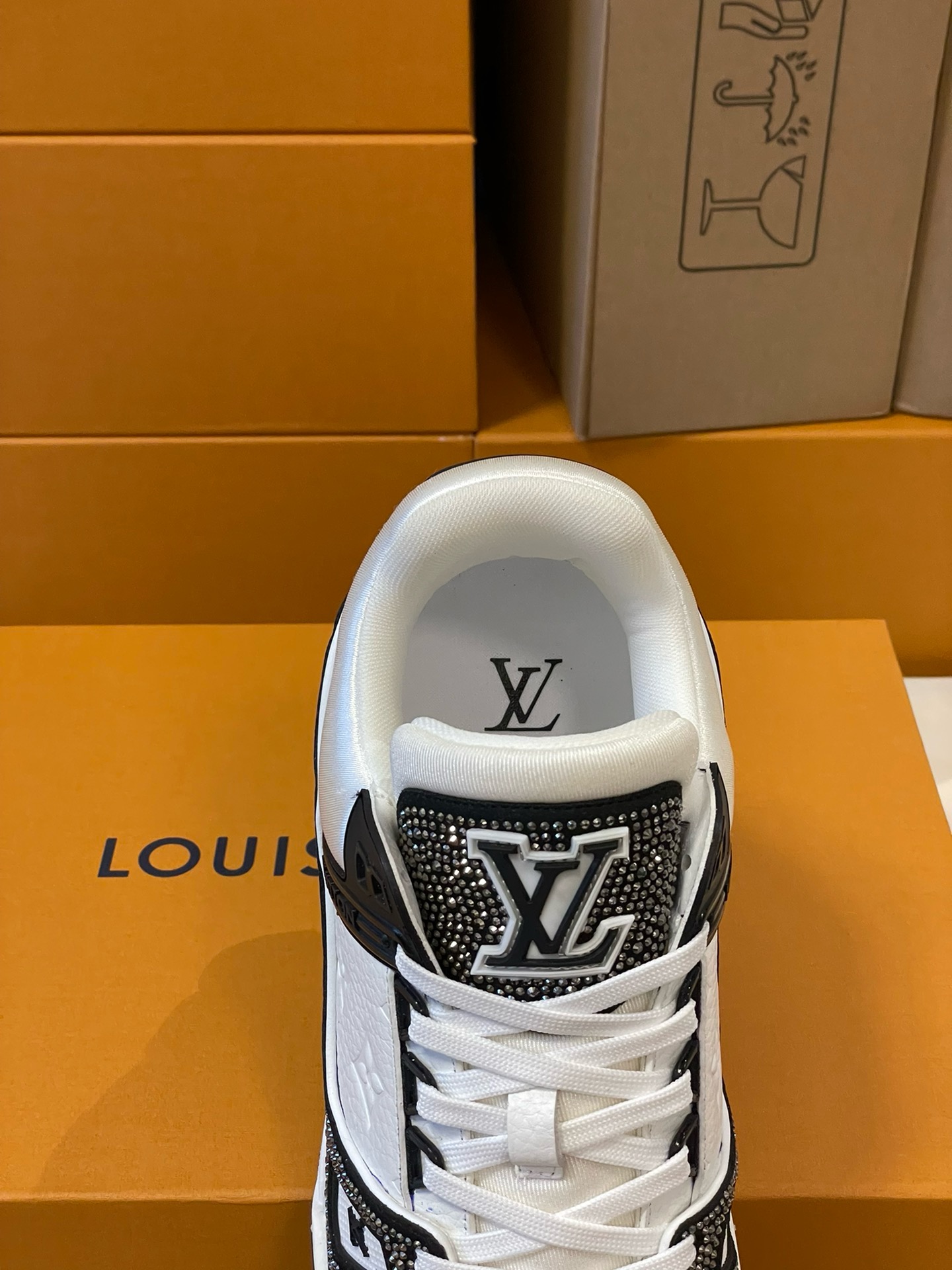 Loui Vuitto TRAINER SNEAKER