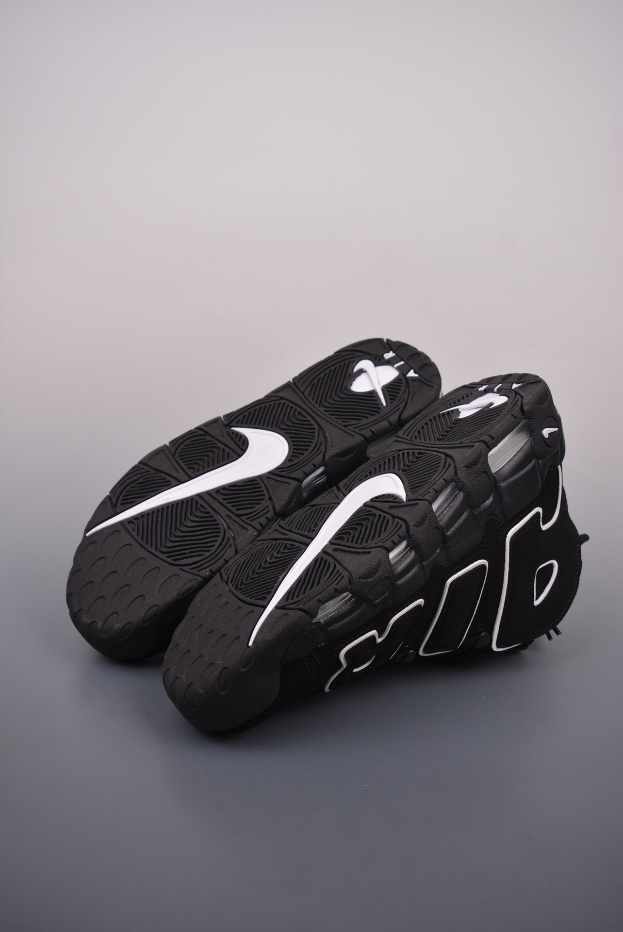 Nike Air More Uptempo “Scottie Pippen” 414962-002